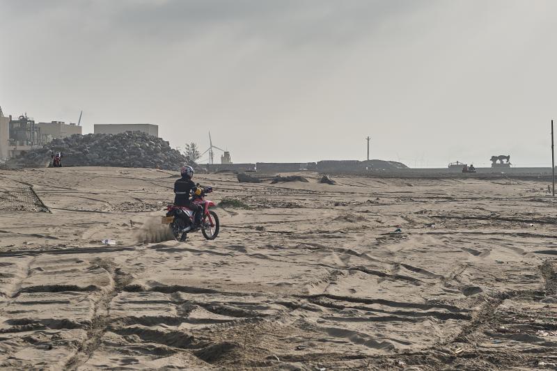 通霄海灘 (2022) // Tongxiao Beach (2022)